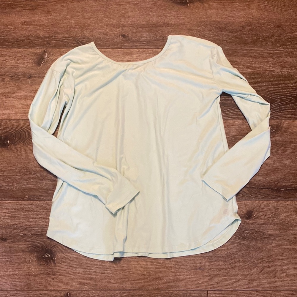 Zelos mint green long sleeve medium‎